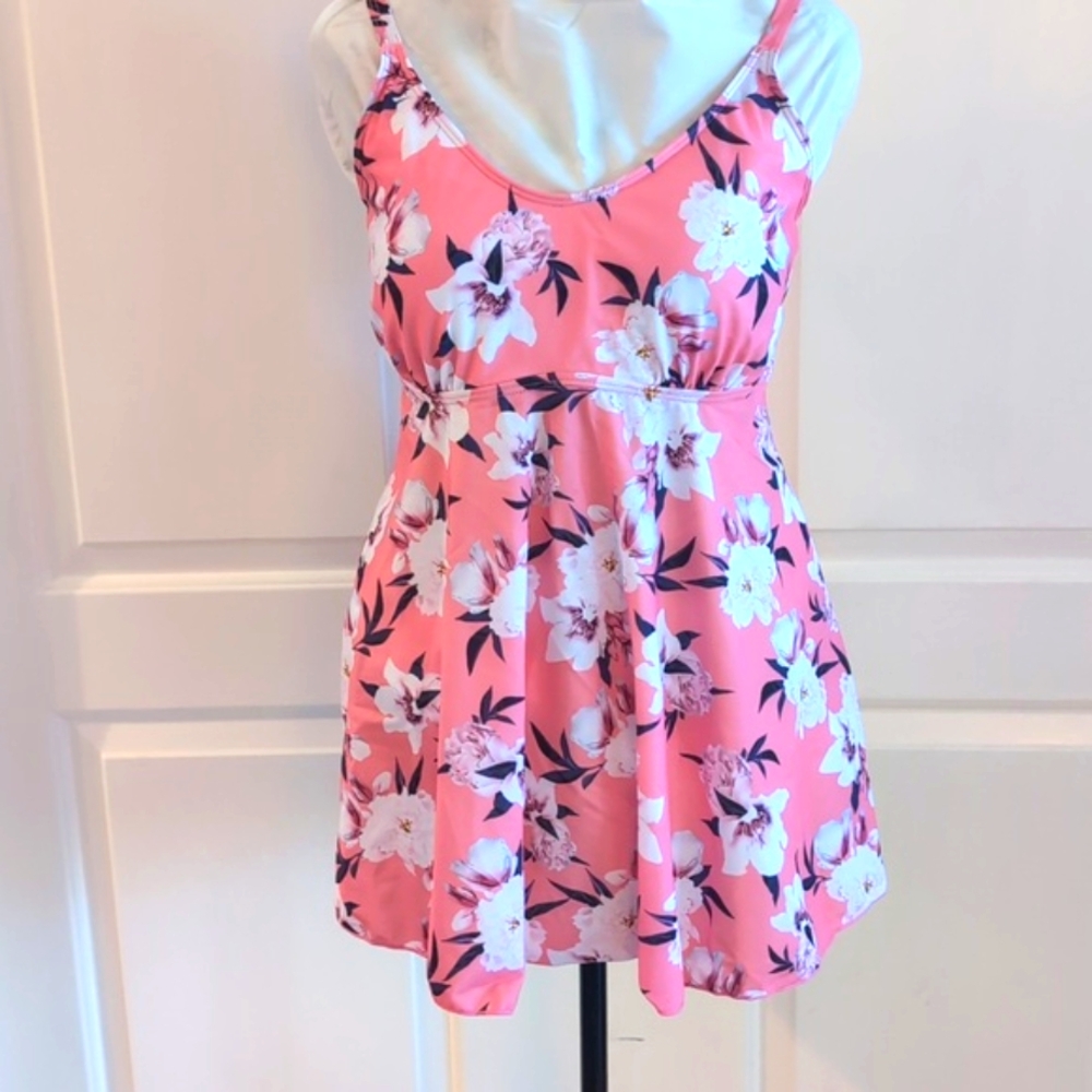 Pink Floral NWOT Large Tankini Top/ Black Boy Shorts XL No Brand Or Care Instruc